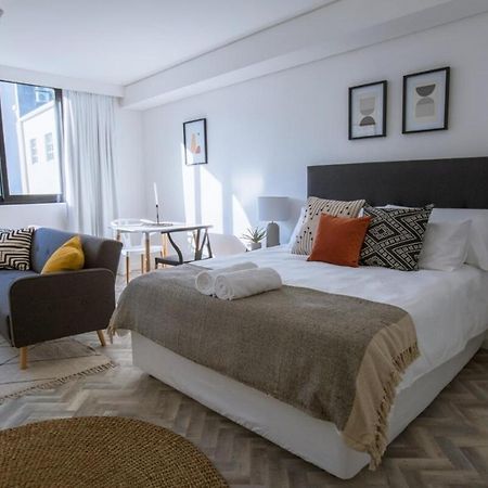 Stylish, Modern, Walk To Restaurants And Cbd Apartment เคปทาวน์ ภายนอก รูปภาพ