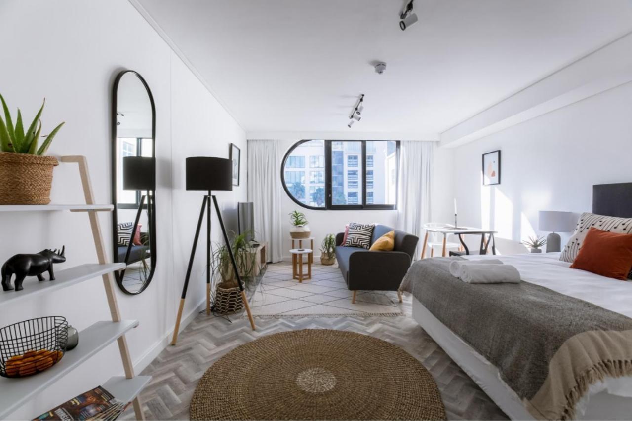 Stylish, Modern, Walk To Restaurants And Cbd Apartment เคปทาวน์ ภายนอก รูปภาพ